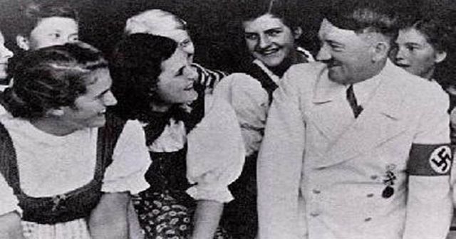 hitler-the-perfect-boss.jpg