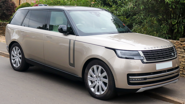 2022_Land_Rover_Range_Rover_SE_P440e_AWD_Automatic_3.png